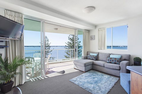 Crystal Bay On The Broadwater - Accommodation Daintree 17