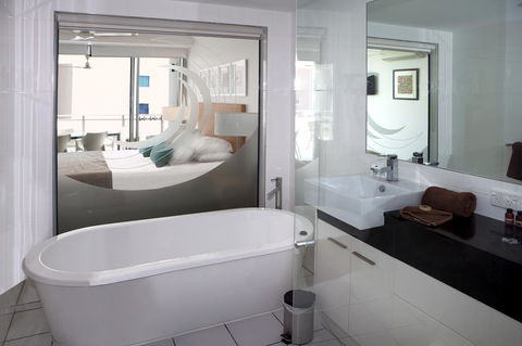 Vision Apartments - Accommodation Daintree 10