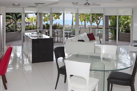 Vision Apartments - Accommodation Daintree 3