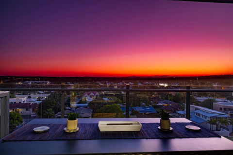 Sunset Retreat Mooloolaba - Accommodation Daintree 0