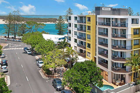 Belaire Place Motel Apartments - Accommodation Daintree 0