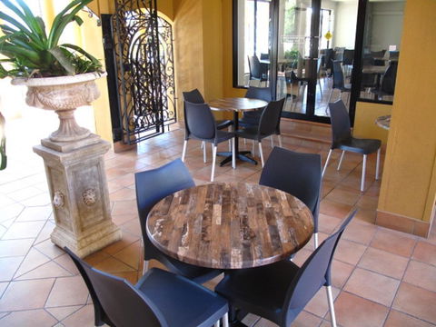 Palm Royale Cairns - Accommodation Daintree 12