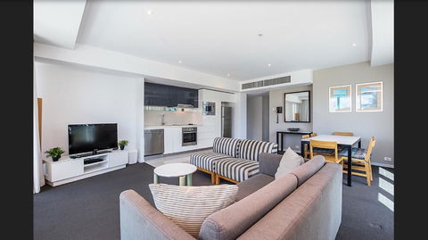 Gold Coast Private Apartments - H Residences, Surfers Paradise - Accommodation Daintree 33