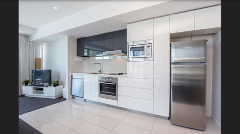 Gold Coast Private Apartments - H Residences, Surfers Paradise - Accommodation Daintree 41