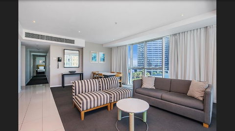Gold Coast Private Apartments - H Residences, Surfers Paradise - Accommodation Daintree 32