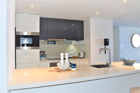 Gold Coast Private Apartments - H Residences, Surfers Paradise - Accommodation Daintree 7