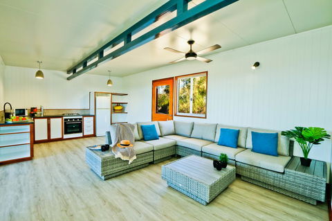 The Summit 1770 - Accommodation Daintree 8
