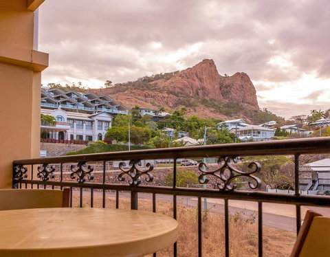 The Robert Towns - Accommodation Daintree 8