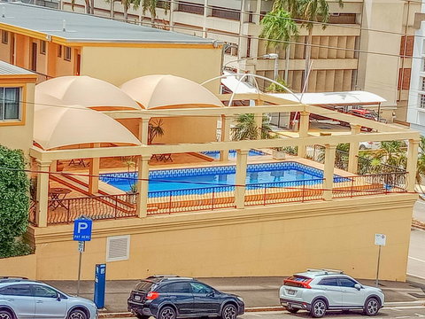 The Robert Towns - Accommodation Daintree 15