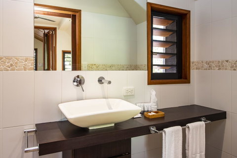 Pure Magnetic Villa 9 - Accommodation Daintree 19