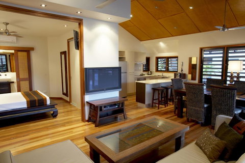 Pure Magnetic Villa 9 - Accommodation Daintree 10
