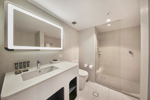 Novotel Surfers Paradise - Accommodation Daintree 16