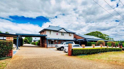 Ambassador On Ruthven - Accommodation Daintree 5