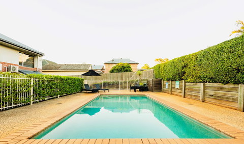 Ambassador On Ruthven - Accommodation Daintree 7