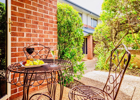 Ambassador On Ruthven - Accommodation Daintree 4