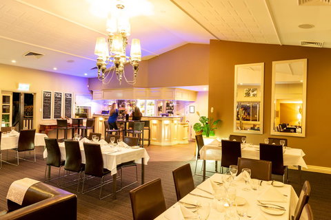 Ambassador On Ruthven - Accommodation Daintree 9