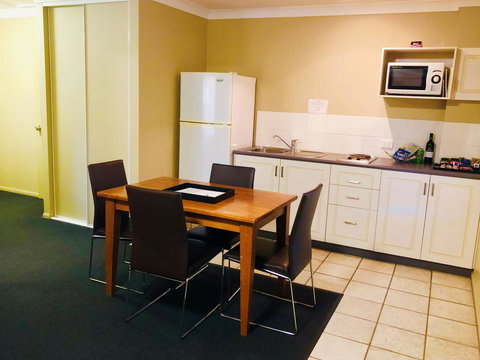 Ambassador On Ruthven - Accommodation Daintree 35