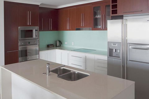 Waters Edge Apartment Cairns - Accommodation Daintree 6