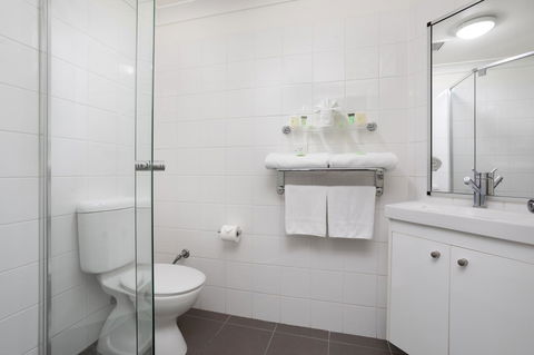George Williams Hotel - Accommodation Daintree 1