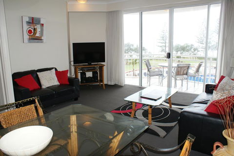 Aquarius Resort - Accommodation Daintree 8