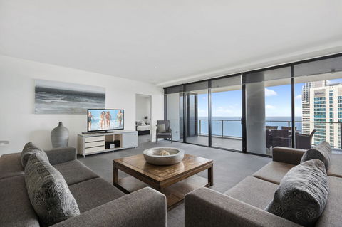 Circle On Cavill, Apartments And Sub Penthouses - We Accommodate - Accommodation Daintree 20