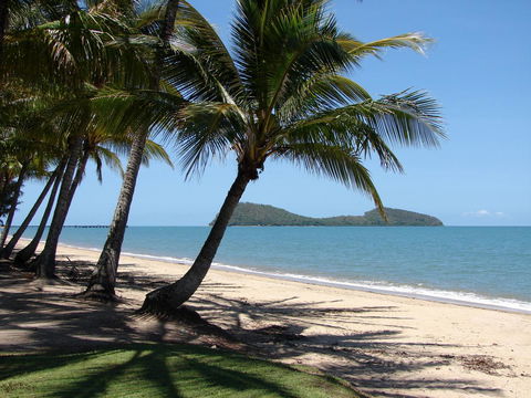 Palm Cove Beach Apartment - Accommodation Daintree 25