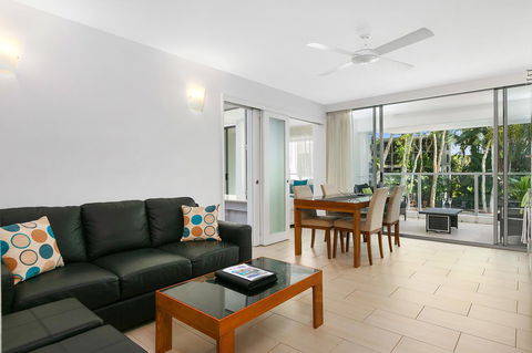 Palm Cove Beach Apartment - Accommodation Daintree 19
