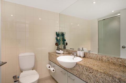 Palm Cove Beach Apartment - Accommodation Daintree 12