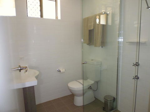 Burke & Wills Motor Inn - Accommodation Daintree 25
