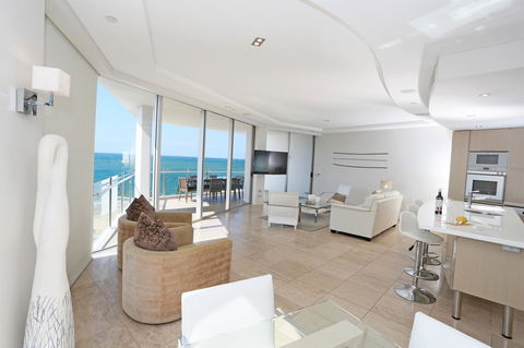 Oceans Mooloolaba - Accommodation Daintree 3