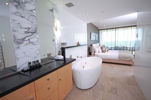 Oceans Mooloolaba - Accommodation Daintree 10
