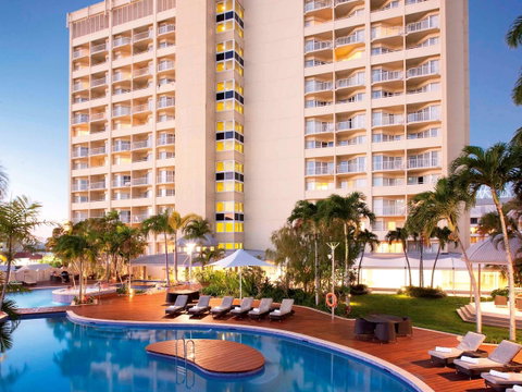 Pullman Cairns International - Accommodation Daintree 40