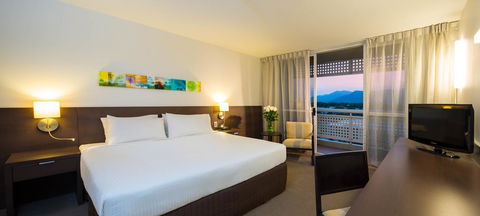Cairns Harbourside Hotel - Accommodation Daintree 3