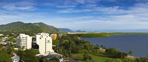 Cairns Harbourside Hotel - Accommodation Daintree 7