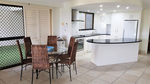 Gemini Court Holiday Apartments - Accommodation Daintree 17