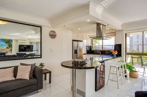 Gemini Court Holiday Apartments - Accommodation Daintree 7