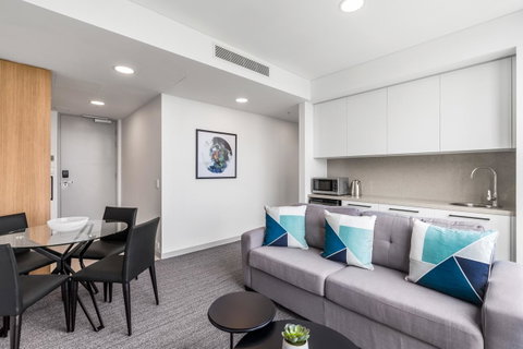 Essence Suites Taringa - Accommodation Daintree 36