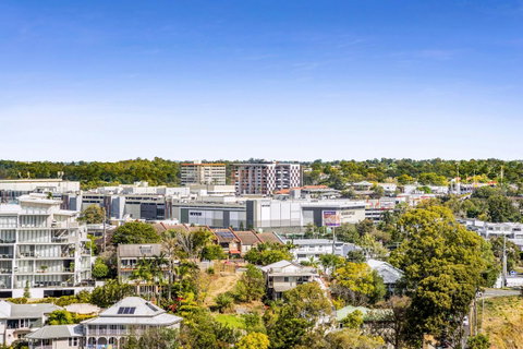 Essence Suites Taringa - Accommodation Daintree 38