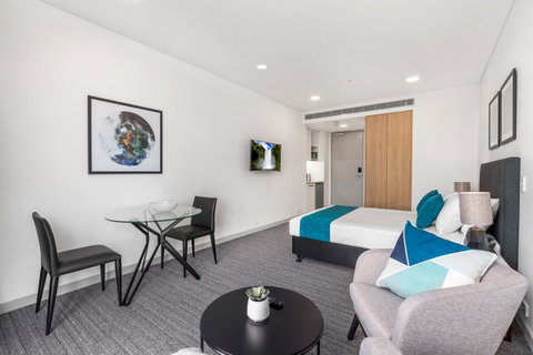 Essence Suites Taringa - Accommodation Daintree 24