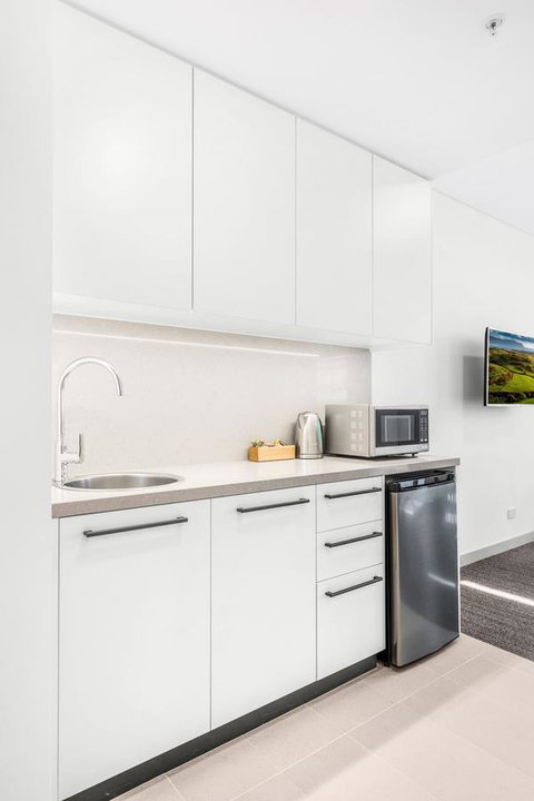 Essence Suites Taringa - Accommodation Daintree 33