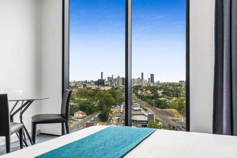 Essence Suites Taringa - Accommodation Daintree 22