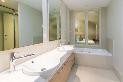Grand Mercure Allegra Hervey Bay - Accommodation Daintree 2