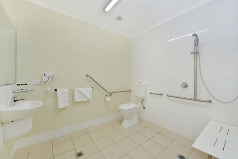 Cairns Queenslander Hotel & Apartments - Accommodation Daintree 38