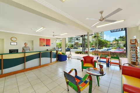 Cairns Queenslander Hotel & Apartments - Accommodation Daintree 5