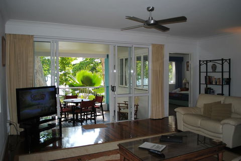 BeachView Apartments At Villa Paradiso - Accommodation Daintree 22