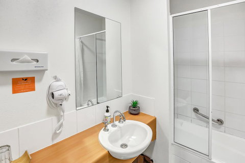 Coral Tree Inn - Accommodation Daintree 33
