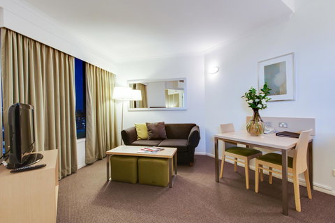 Oakwood Hotel & Apartments Brisbane - Accommodation Daintree 3