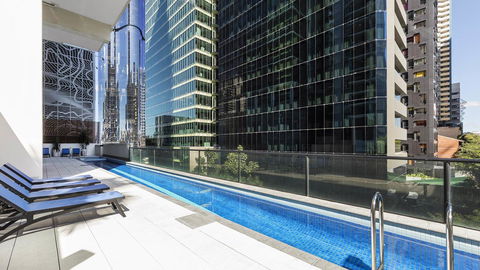 Oaks Brisbane River City Suites - Accommodation Daintree 3