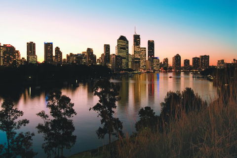 Oaks Brisbane River City Suites - Accommodation Daintree 14