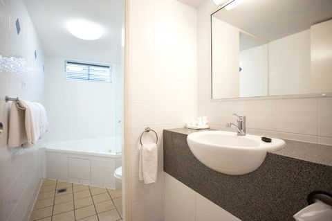 Windmill Motel & Events Centre - Accommodation Daintree 23
